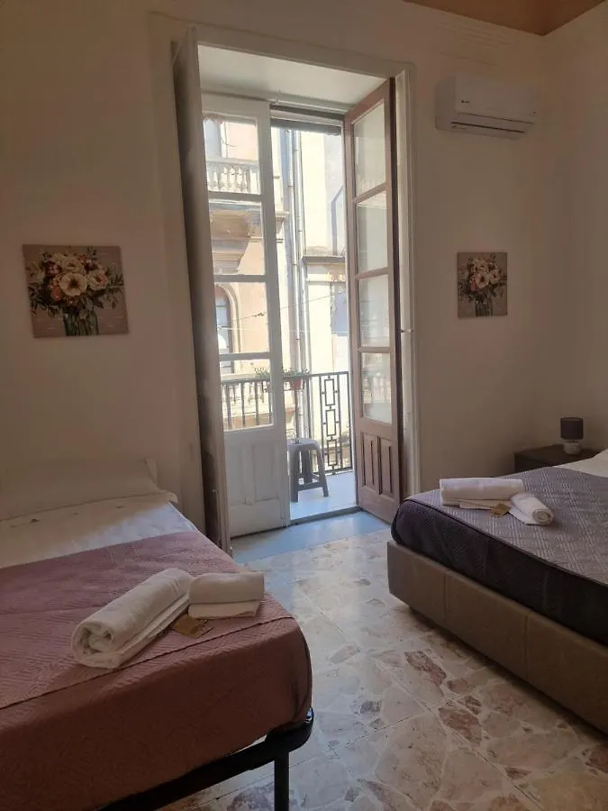 Casatua 2.0 Bed and Breakfast Catania 0*,  Italia